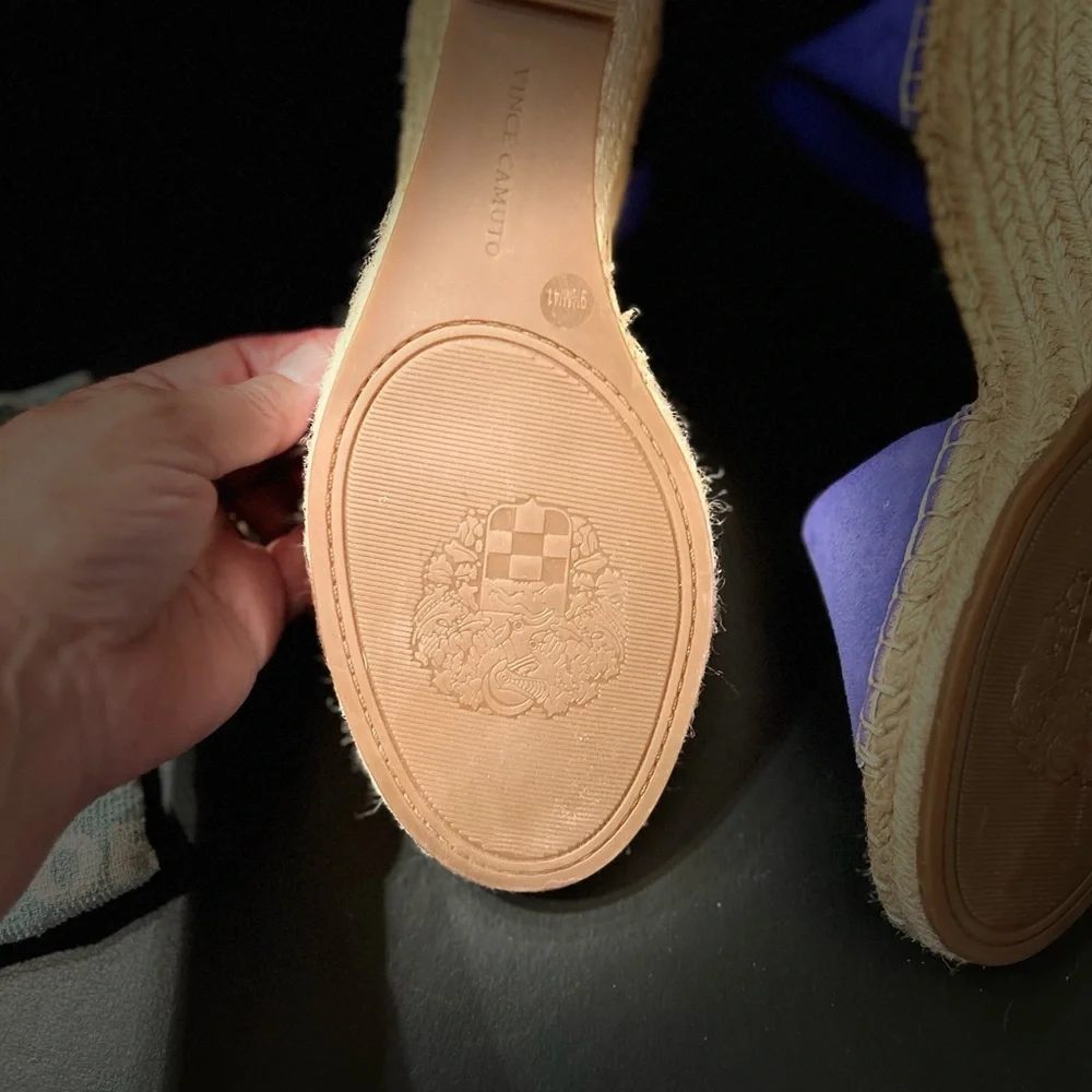 Vince Camuto reposhing this